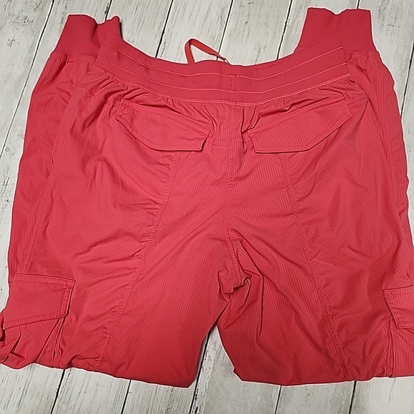 Lululemon Dance Studio Cargo Pants in Glaze Pink Size Small - Picture 3 of 11